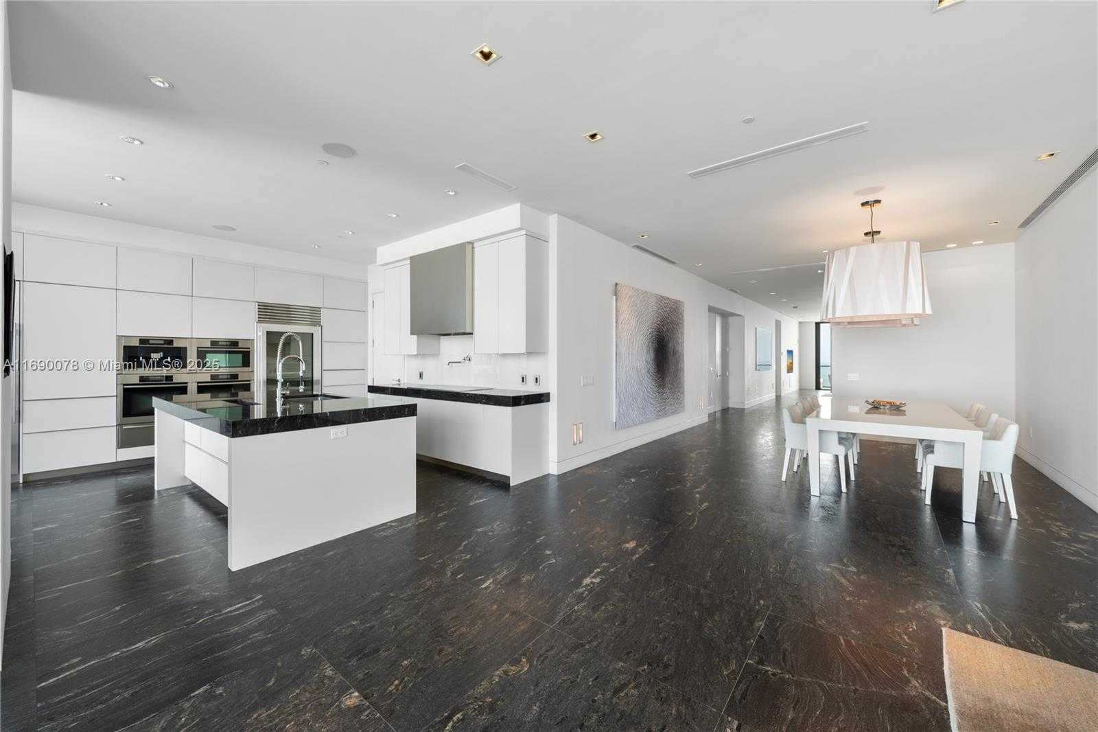 Small Image of 800 SOUTH POINTE DR #2002, Miami Beach Number 48