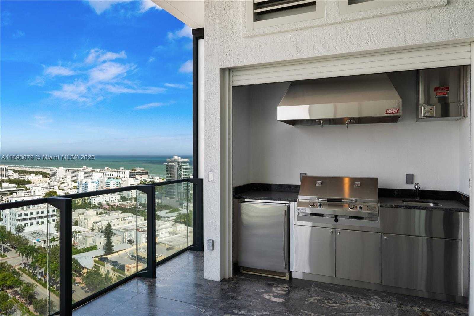 Small Image of 800 SOUTH POINTE DR #2002, Miami Beach Number 52