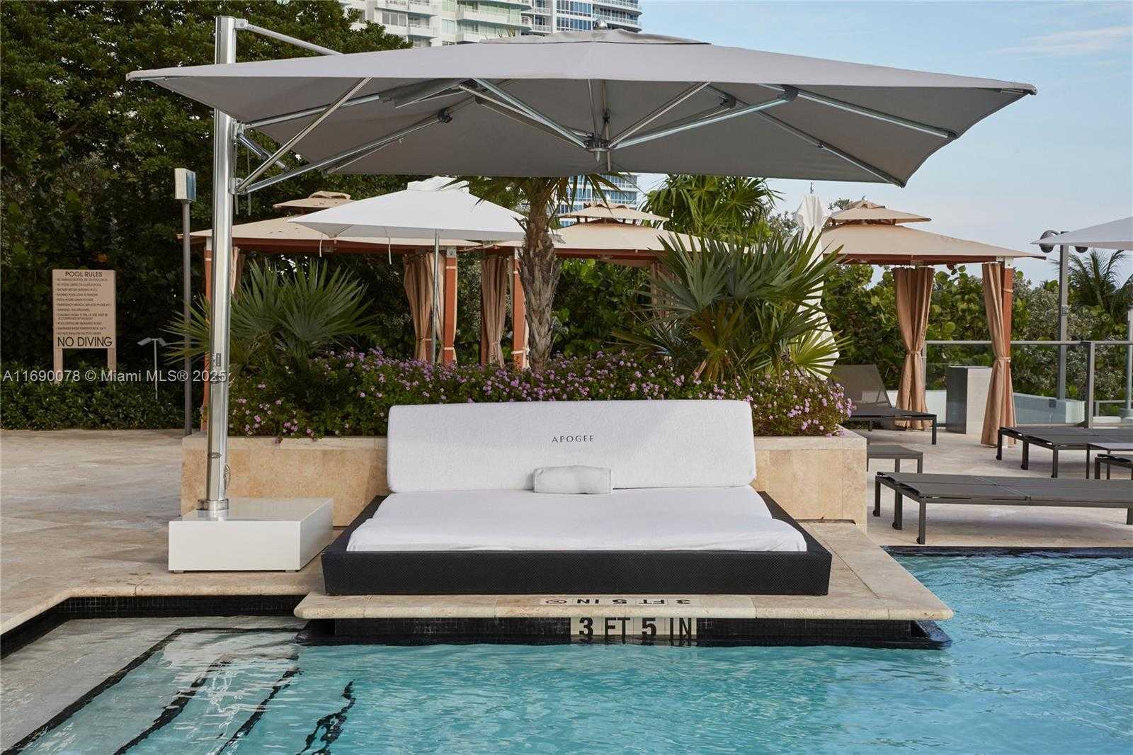 Small Image of 800 SOUTH POINTE DR #2002, Miami Beach Number 75