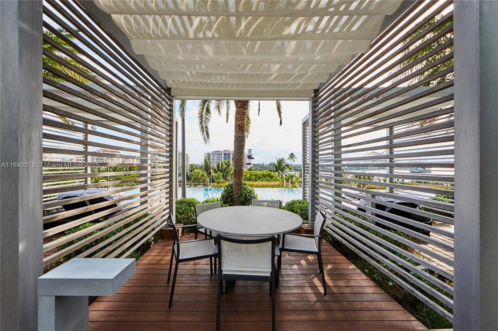 Small Image of 800 SOUTH POINTE DR #2002, Miami Beach Number 77