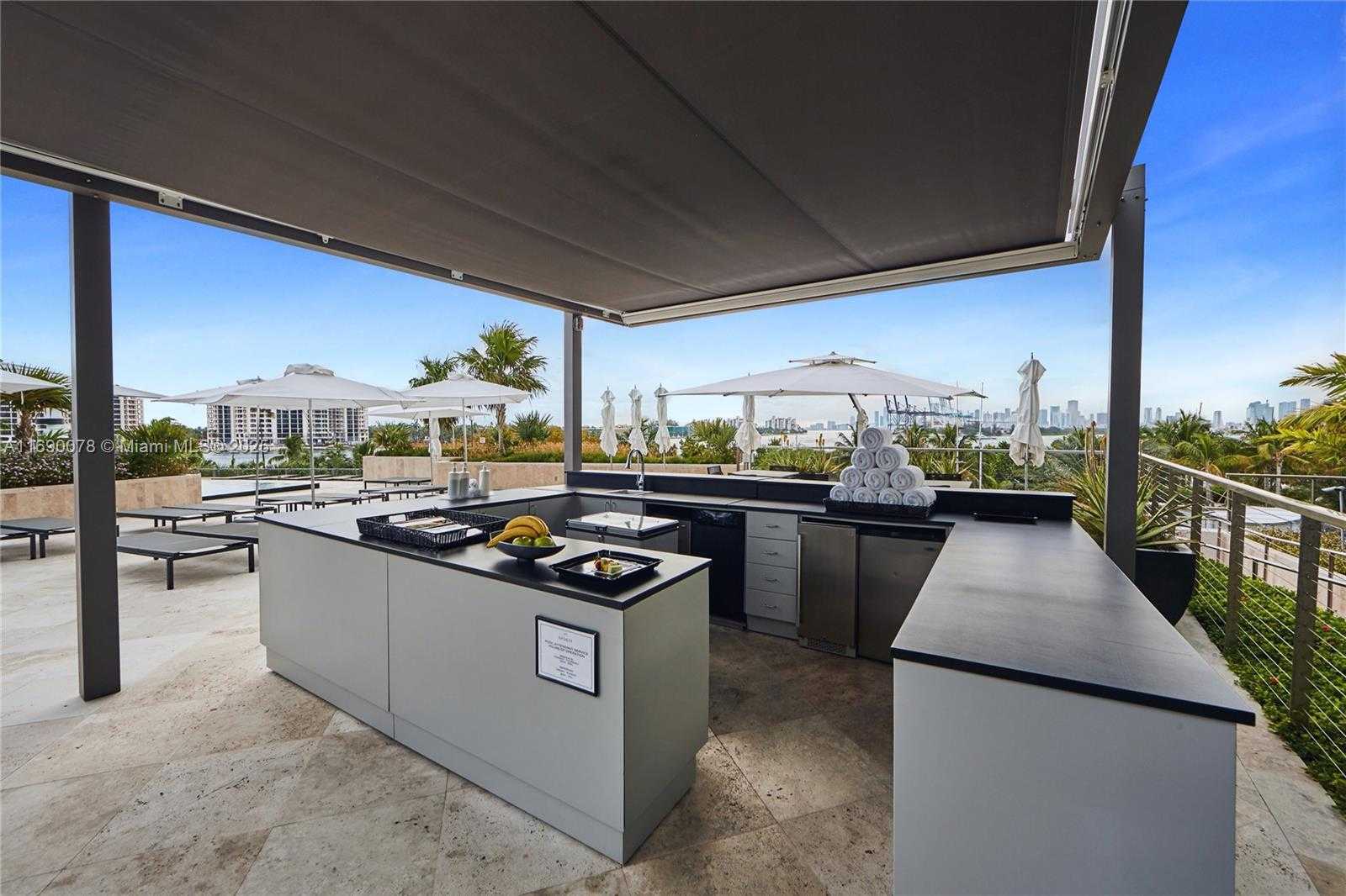 Small Image of 800 SOUTH POINTE DR #2002, Miami Beach Number 78