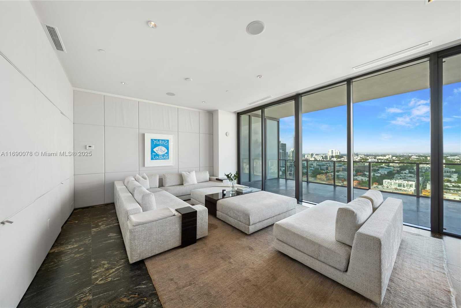 Small Image of 800 SOUTH POINTE DR #2002, Miami Beach Number 8
