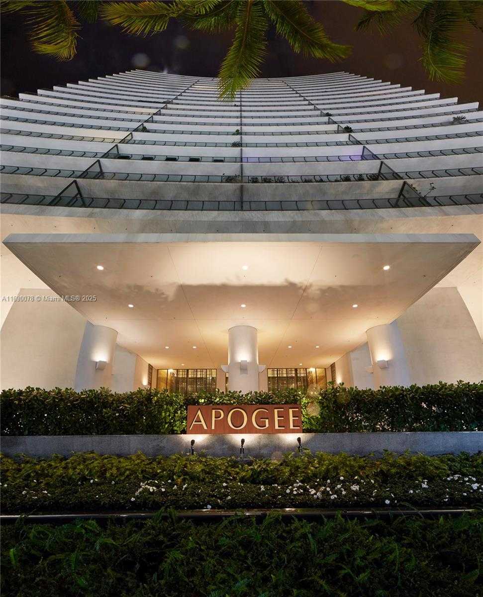 Small Image of 800 SOUTH POINTE DR #2002, Miami Beach Number 88