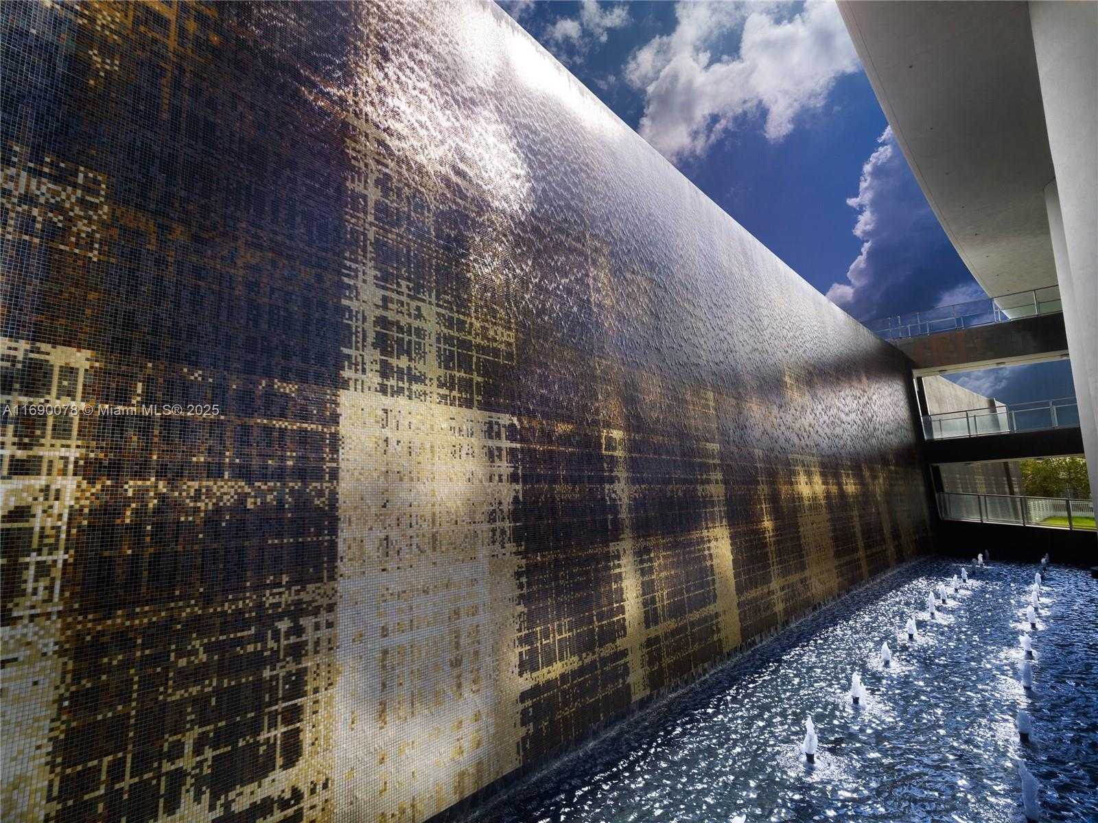 Small Image of 800 SOUTH POINTE DR #2002, Miami Beach Number 90