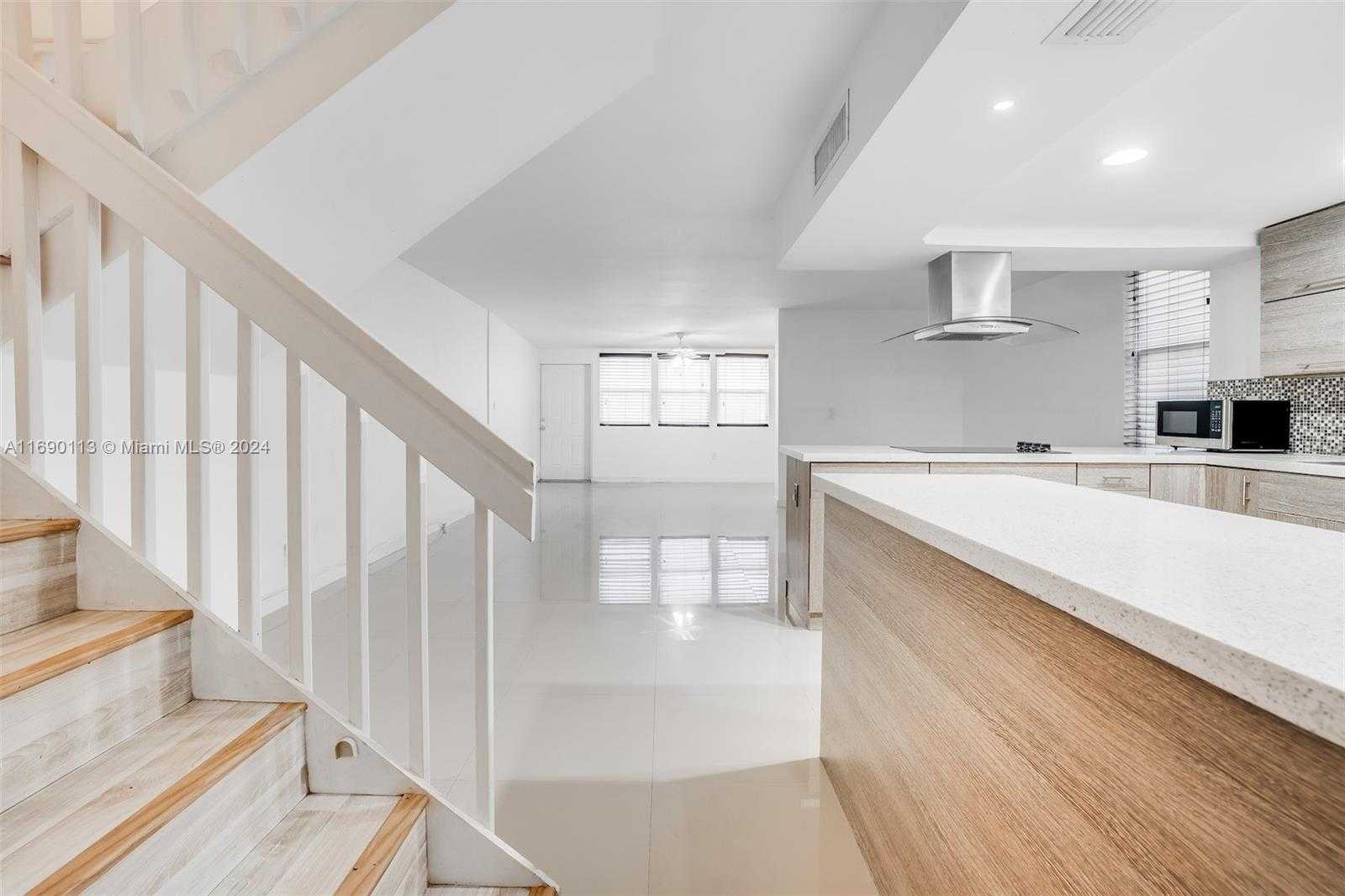 Small Image of 20350 WEST COUNTRY CLUB DR #120-4, Aventura Number 12