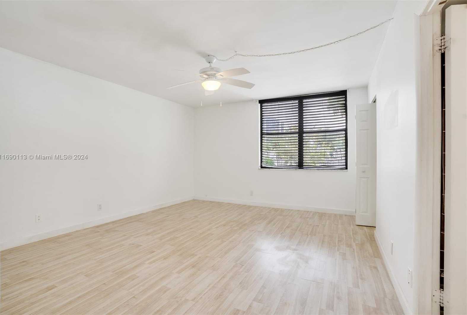 Small Image of 20350 WEST COUNTRY CLUB DR #120-4, Aventura Number 19