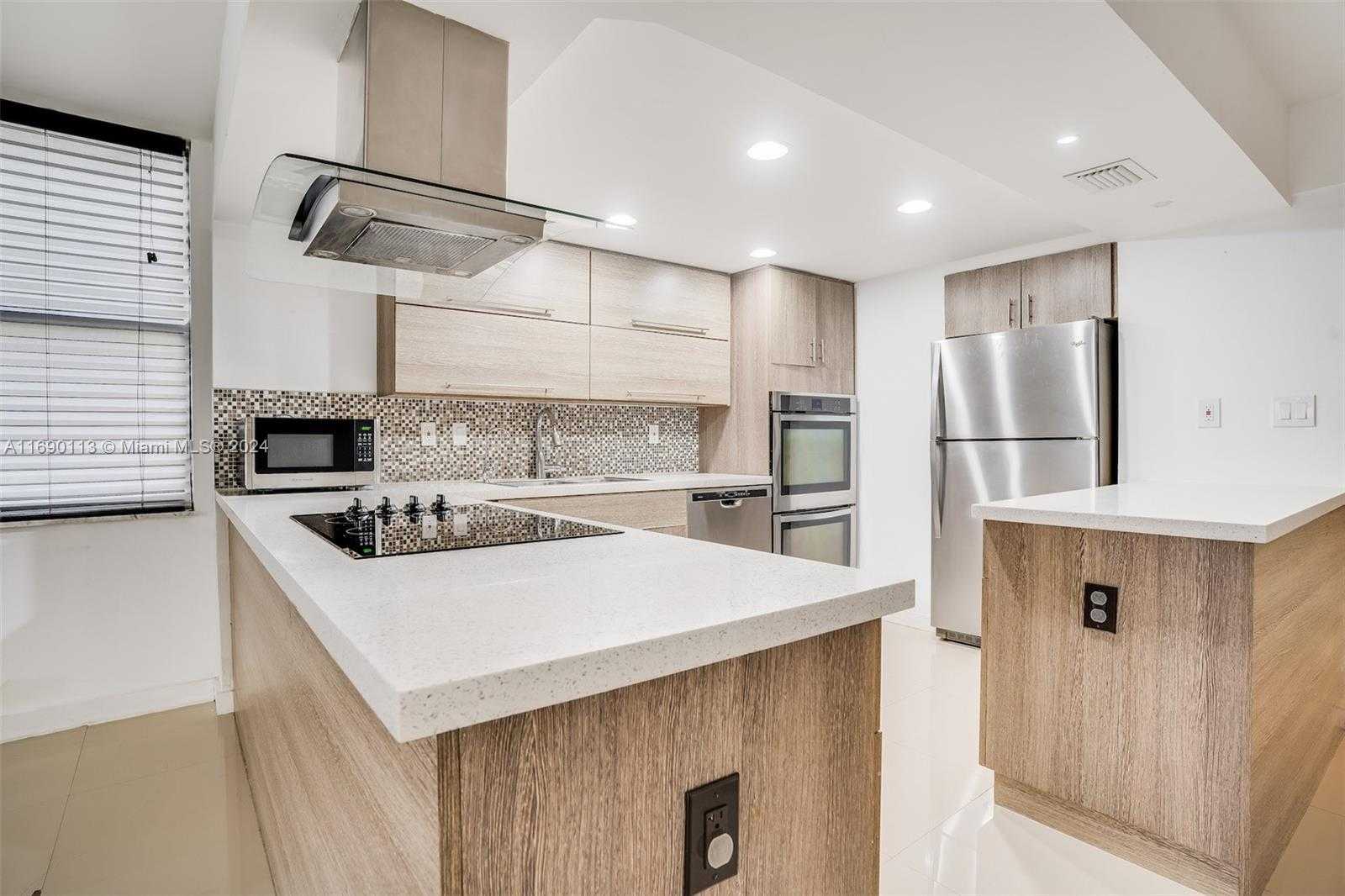 Small Image of 20350 WEST COUNTRY CLUB DR #120-4, Aventura Number 3
