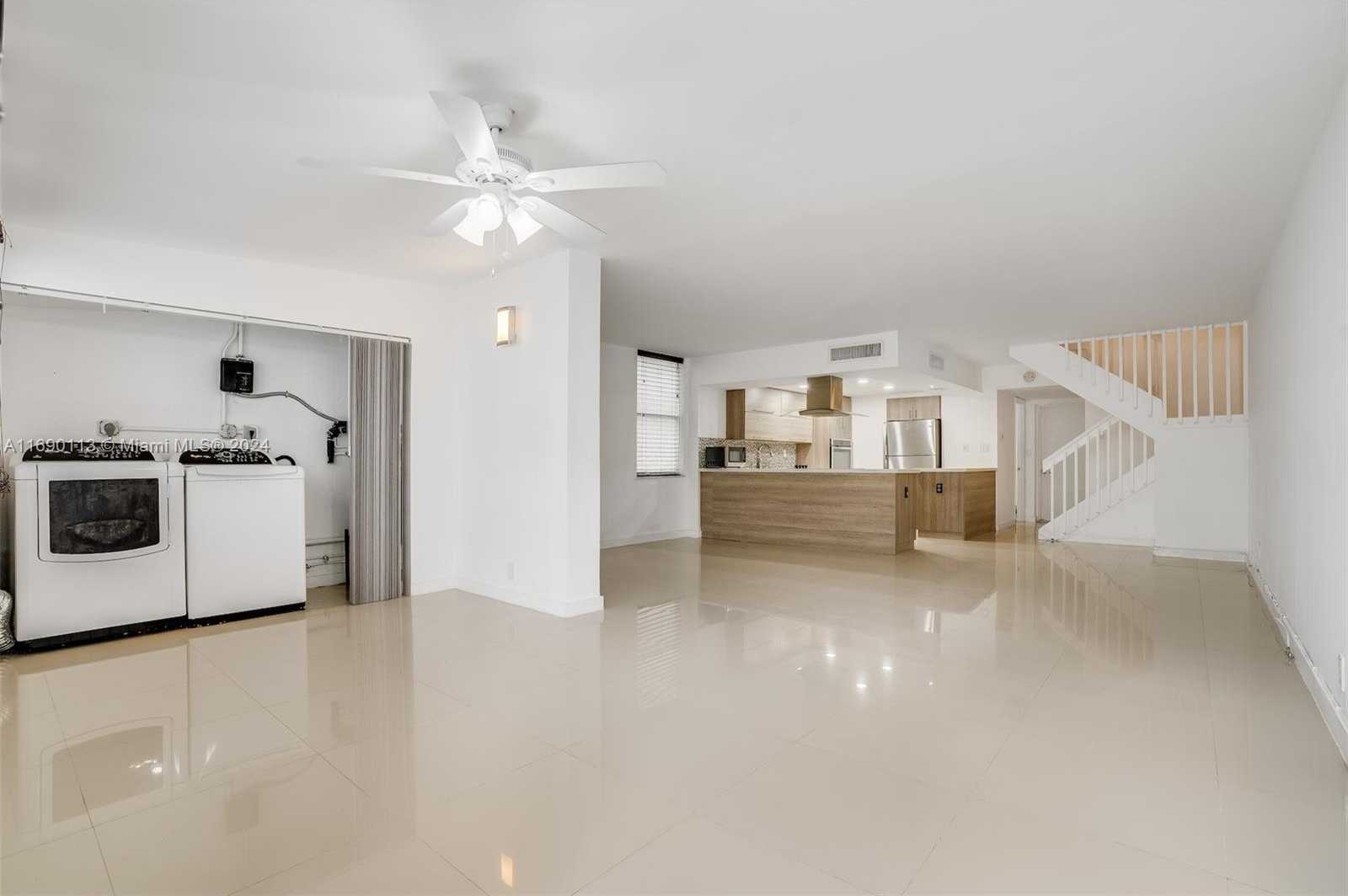 Small Image of 20350 WEST COUNTRY CLUB DR #120-4, Aventura Number 6