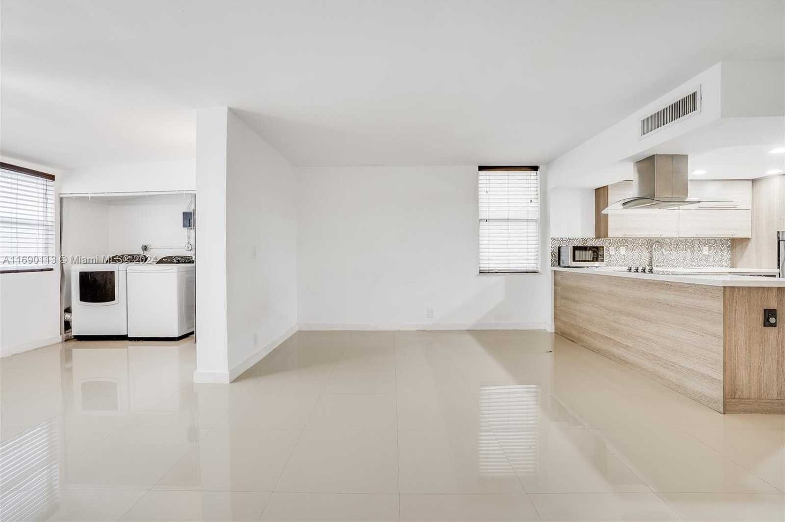 Small Image of 20350 WEST COUNTRY CLUB DR #120-4, Aventura Number 7