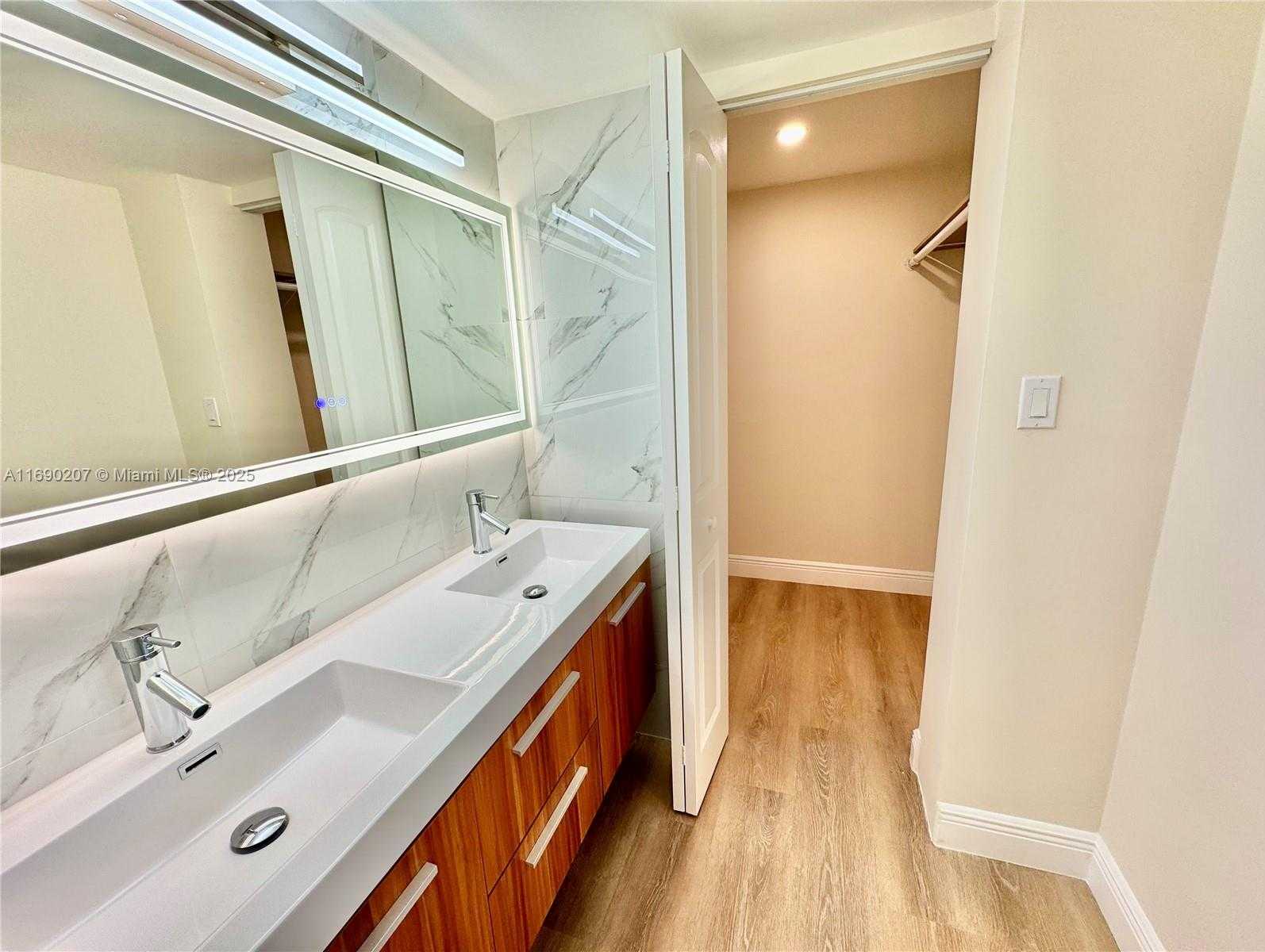 Small Image of 16546 NORTH EAST 26TH AVE #3G, North Miami Beach Number 11