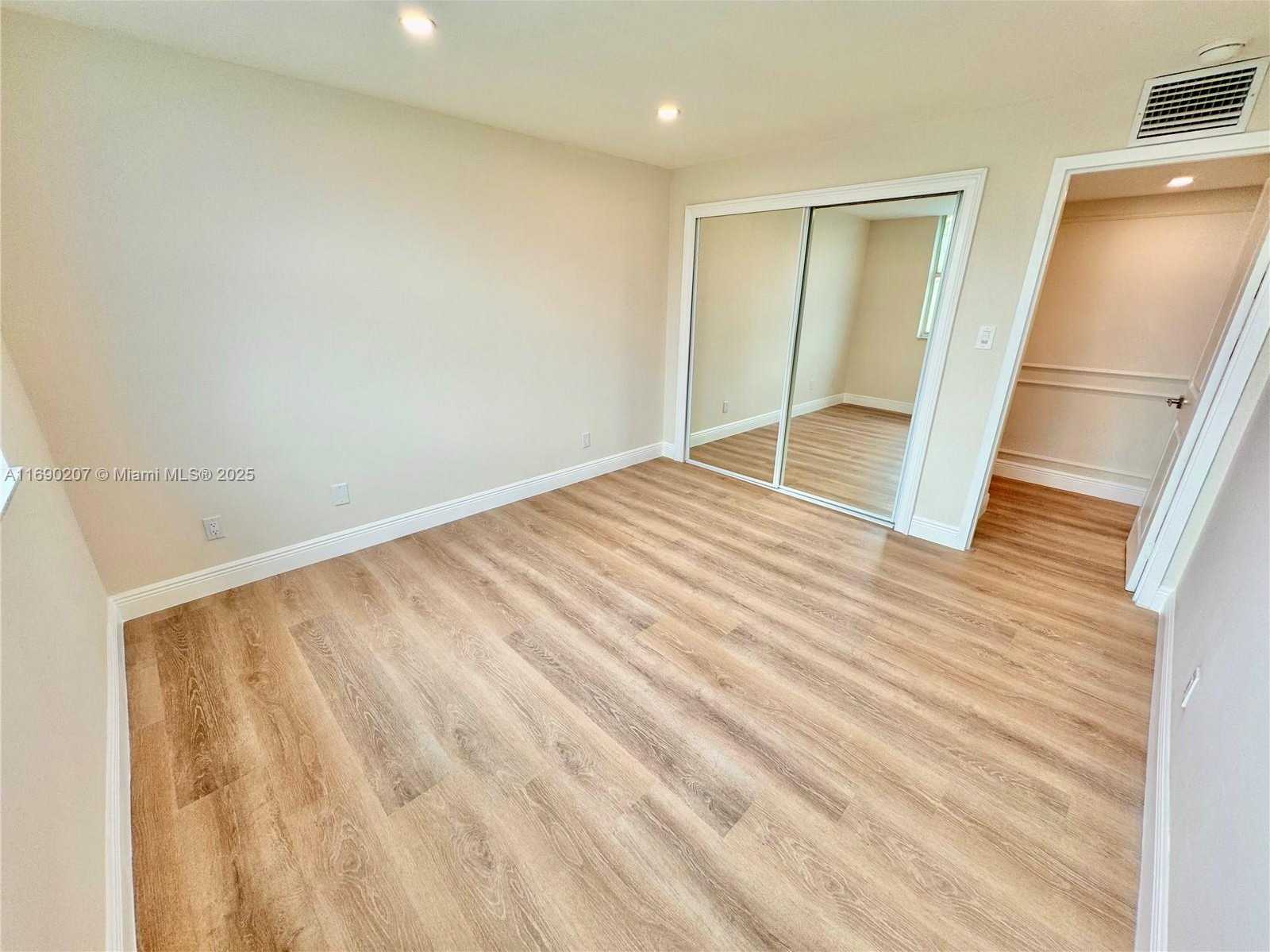 Small Image of 16546 NORTH EAST 26TH AVE #3G, North Miami Beach Number 22