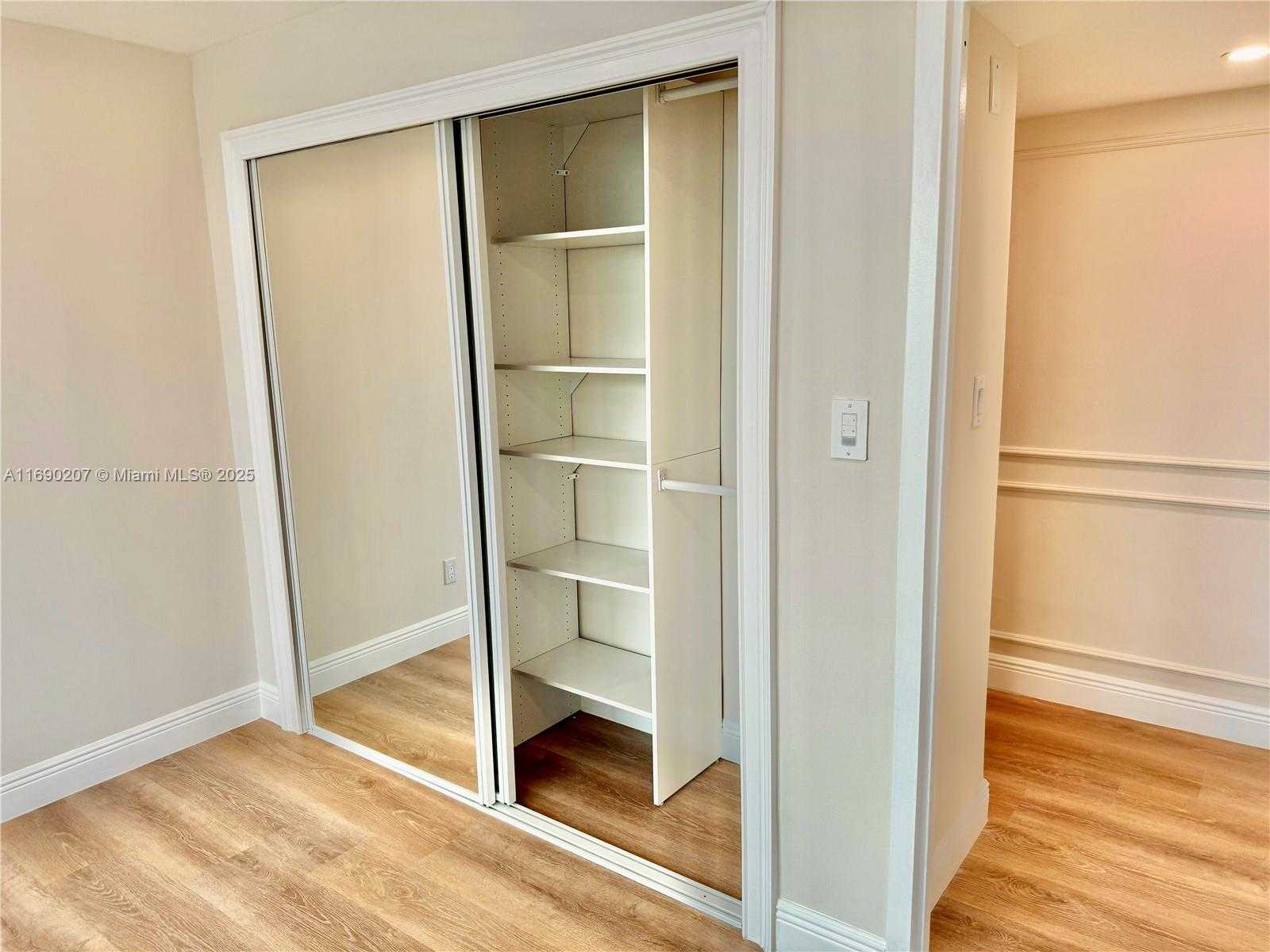 Small Image of 16546 NORTH EAST 26TH AVE #3G, North Miami Beach Number 24