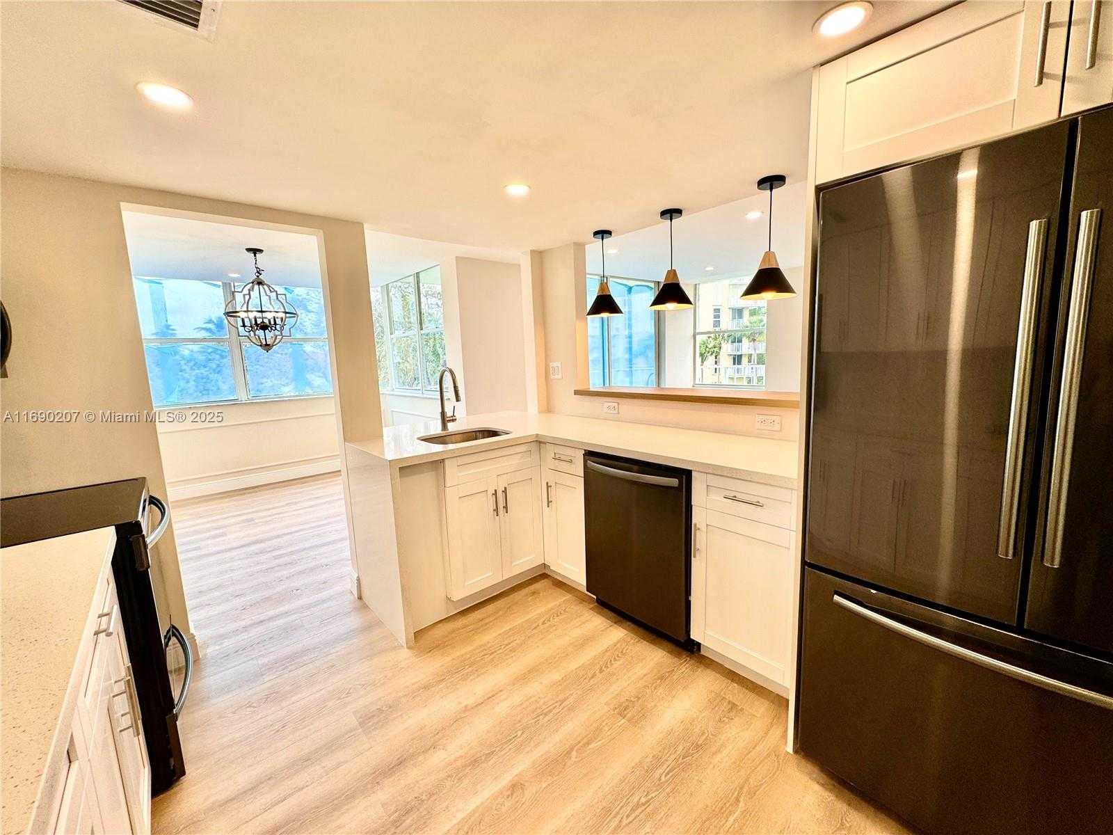 Small Image of 16546 NORTH EAST 26TH AVE #3G, North Miami Beach Number 3