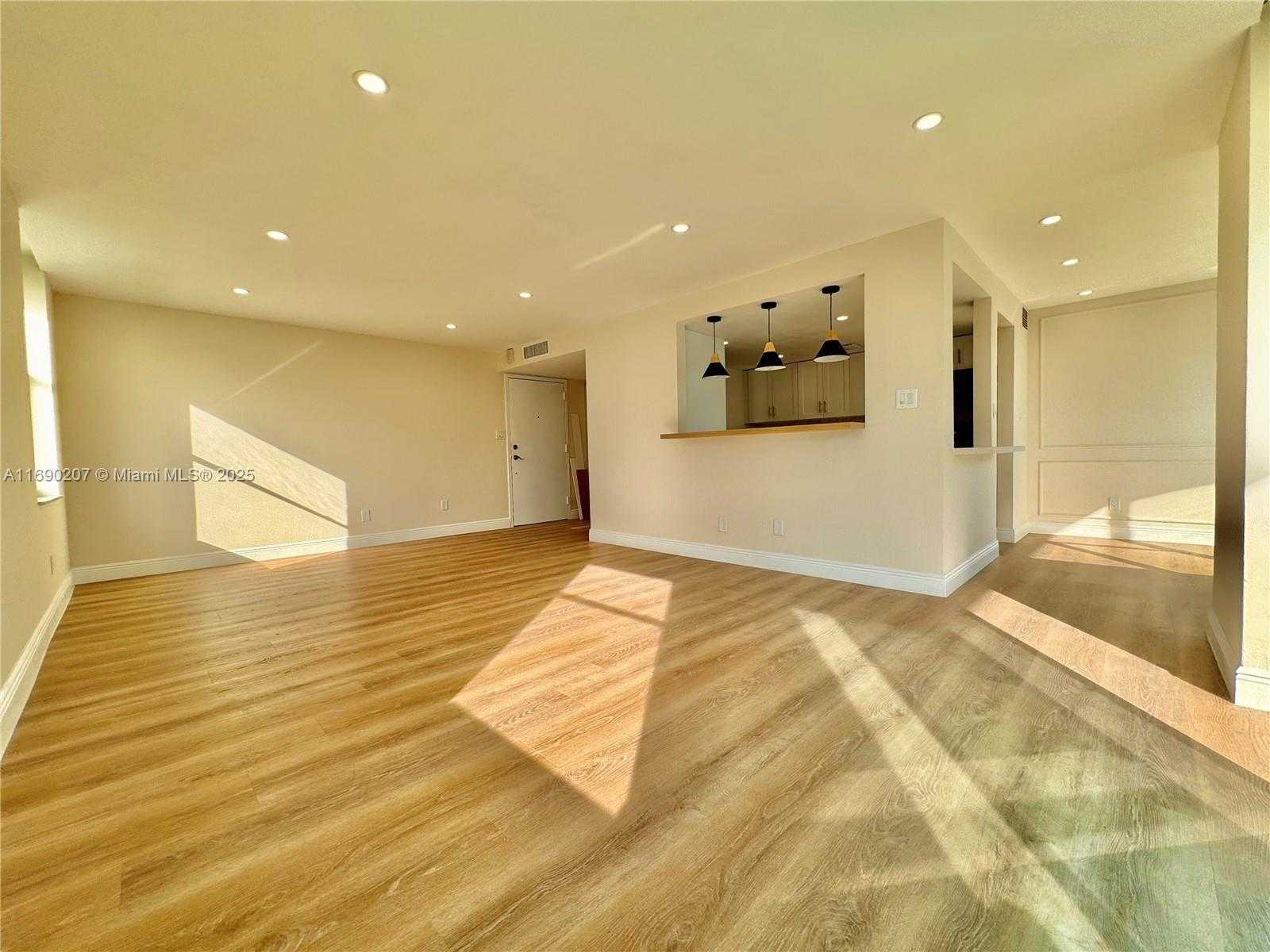 Small Image of 16546 NORTH EAST 26TH AVE #3G, North Miami Beach Number 30