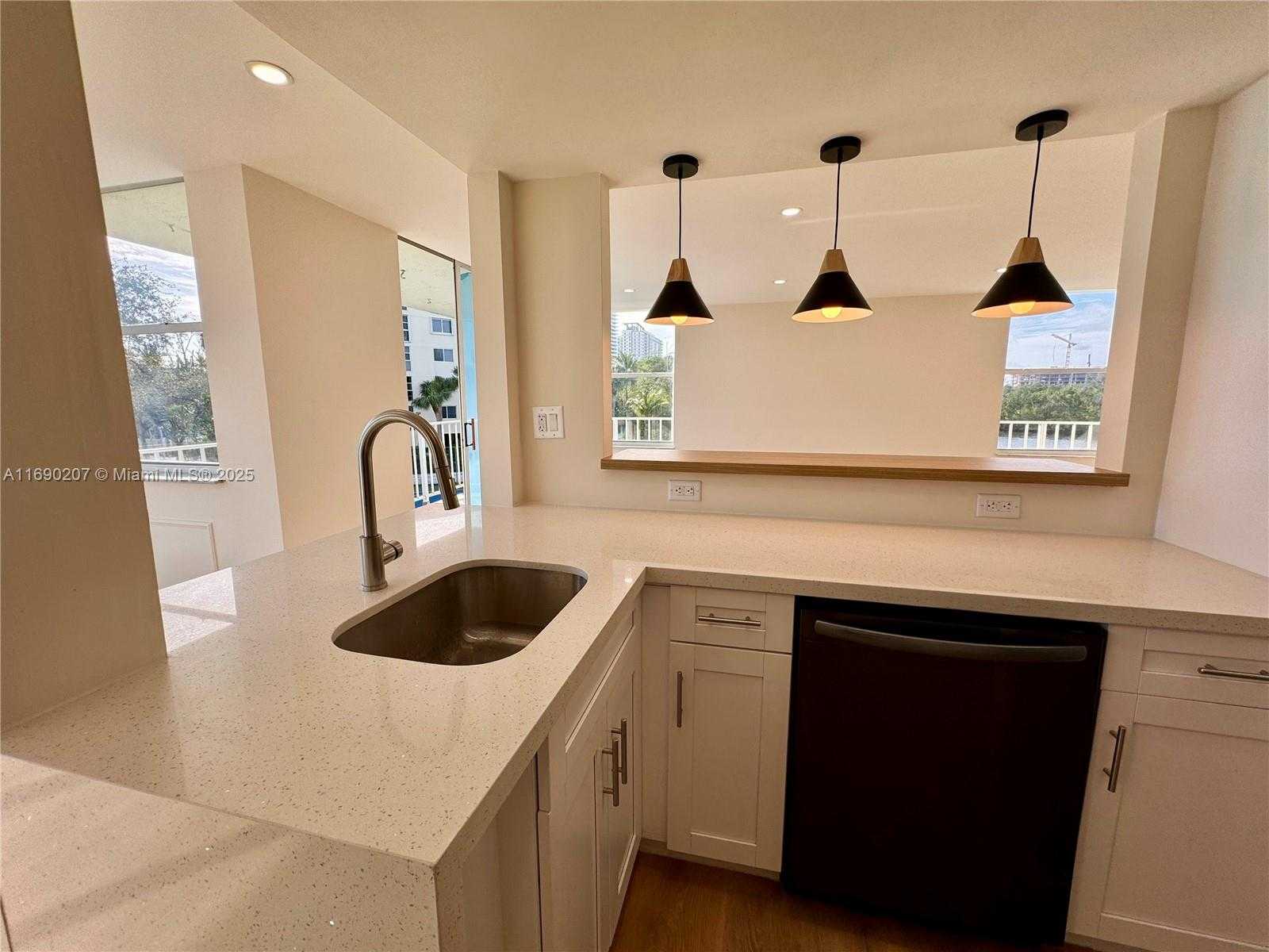 Small Image of 16546 NORTH EAST 26TH AVE #3G, North Miami Beach Number 6