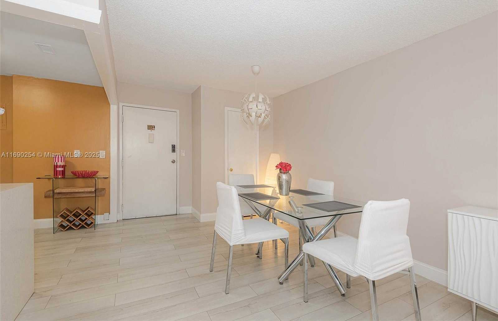 Small Image of 6700 CYPRESS RD #107, Plantation Number 15