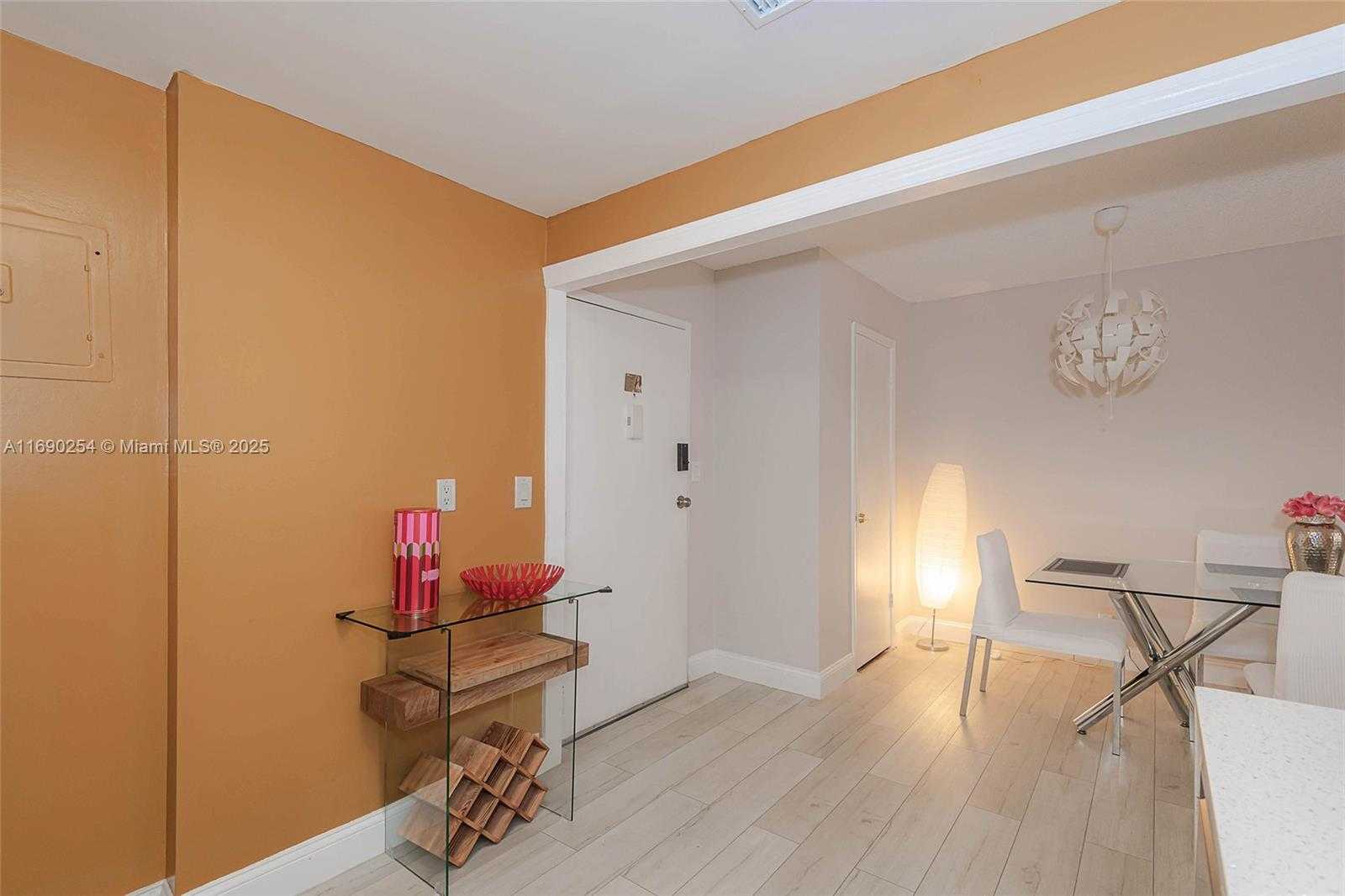 Small Image of 6700 CYPRESS RD #107, Plantation Number 18