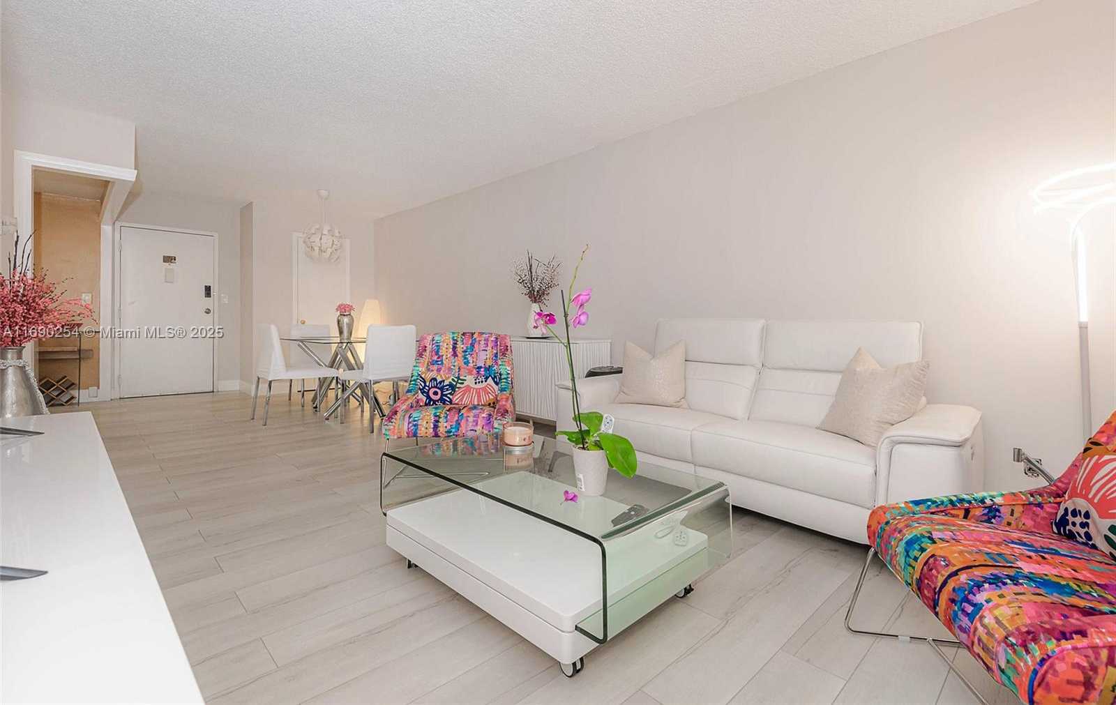 Small Image of 6700 CYPRESS RD #107, Plantation Number 3