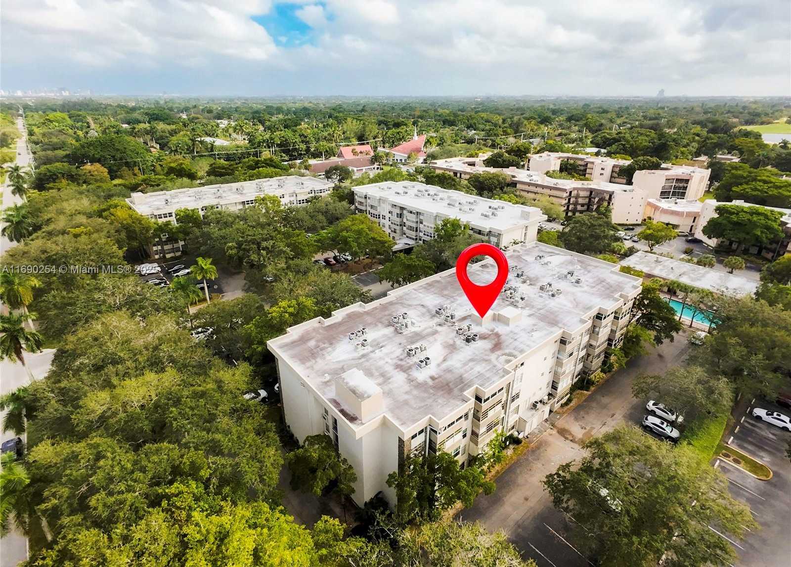Small Image of 6700 CYPRESS RD #107, Plantation Number 30