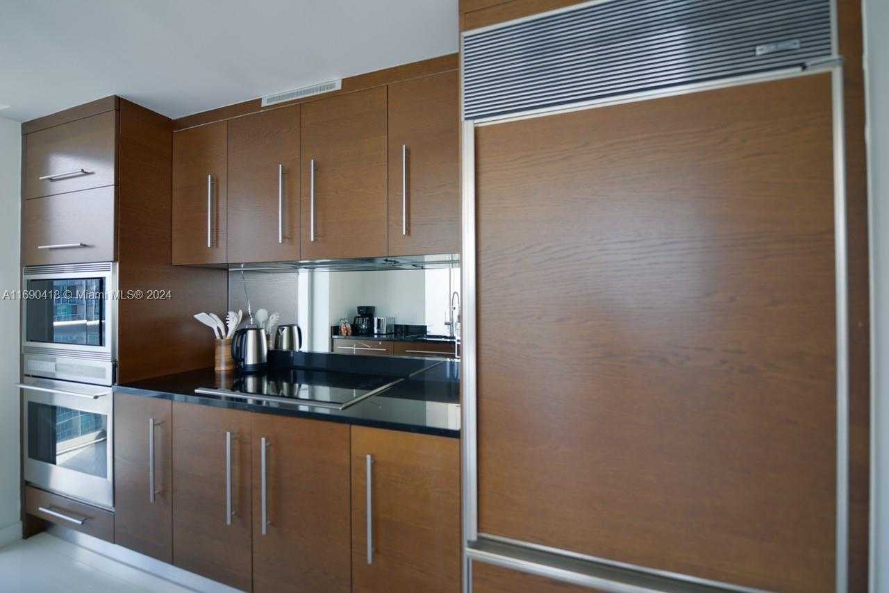 Small Image of 485 BRICKELL AVE #3708, Miami Number 10