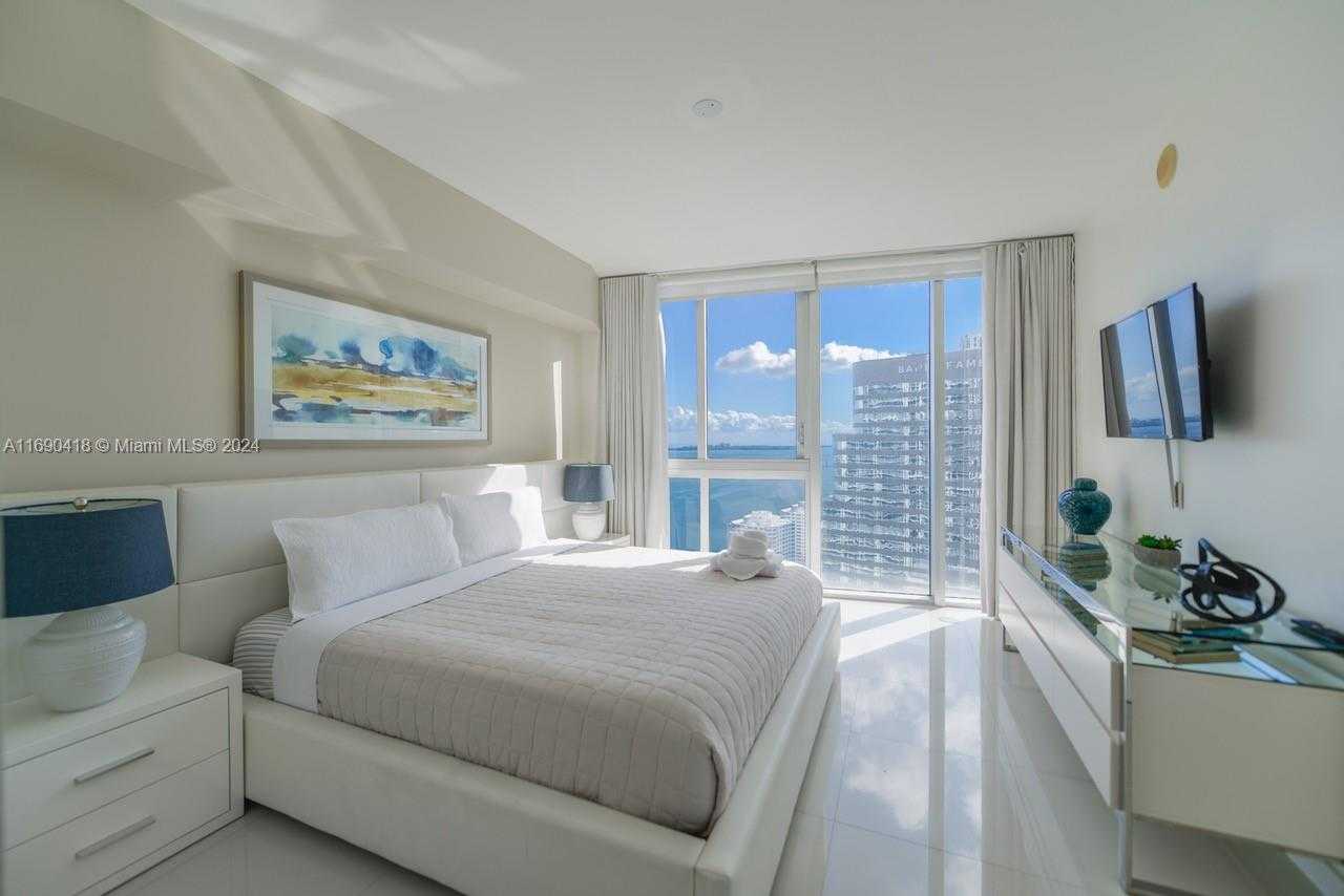 Small Image of 485 BRICKELL AVE #3708, Miami Number 12