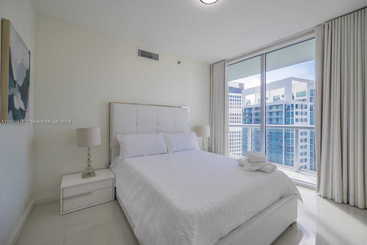 Small Image of 485 BRICKELL AVE #3708, Miami Number 20