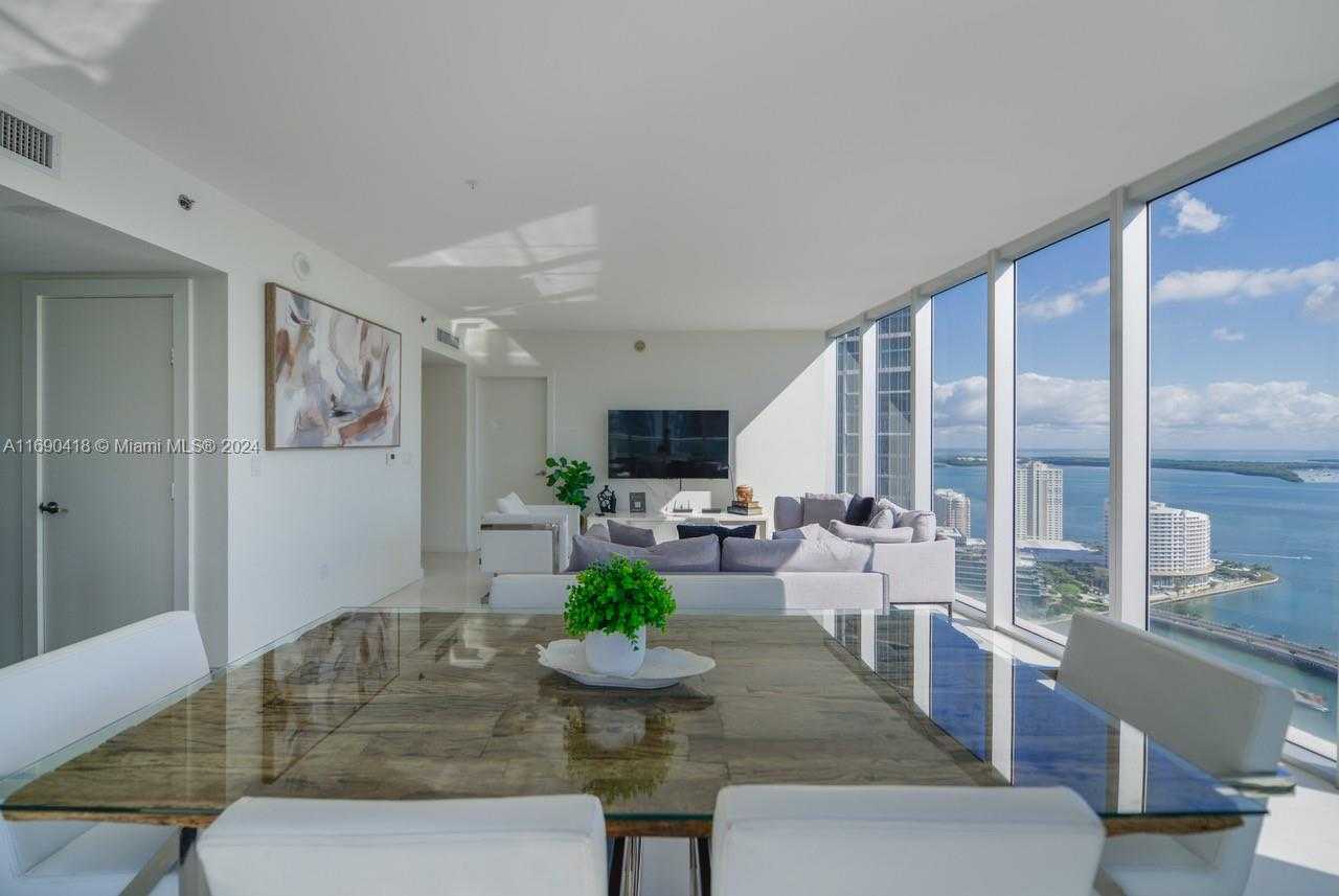 Small Image of 485 BRICKELL AVE #3708, Miami Number 4