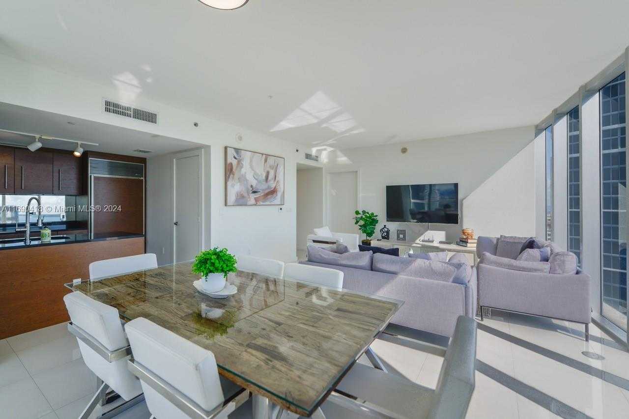 Small Image of 485 BRICKELL AVE #3708, Miami Number 6