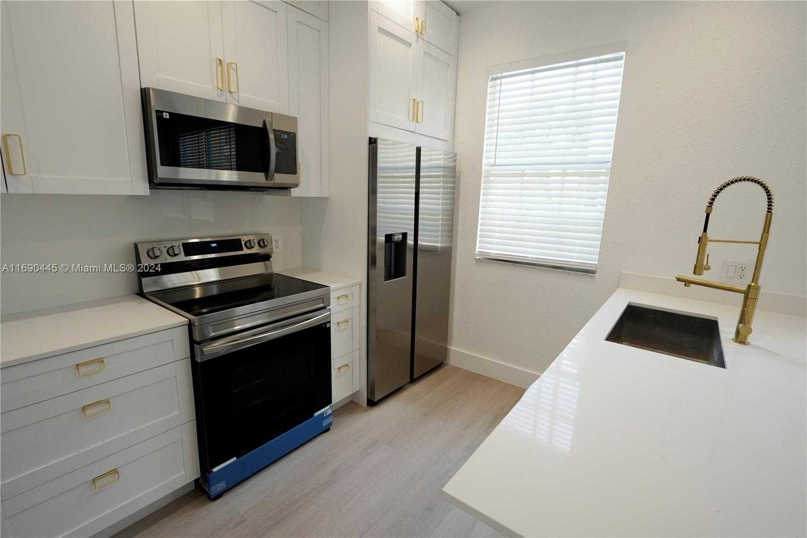 Small Image of 123 HARBORS WAY, Boynton Beach Number 16