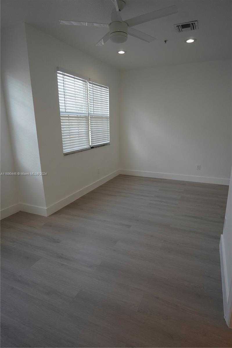 Small Image of 123 HARBORS WAY, Boynton Beach Number 21