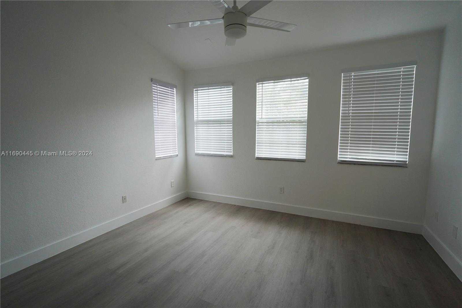 Small Image of 123 HARBORS WAY, Boynton Beach Number 28