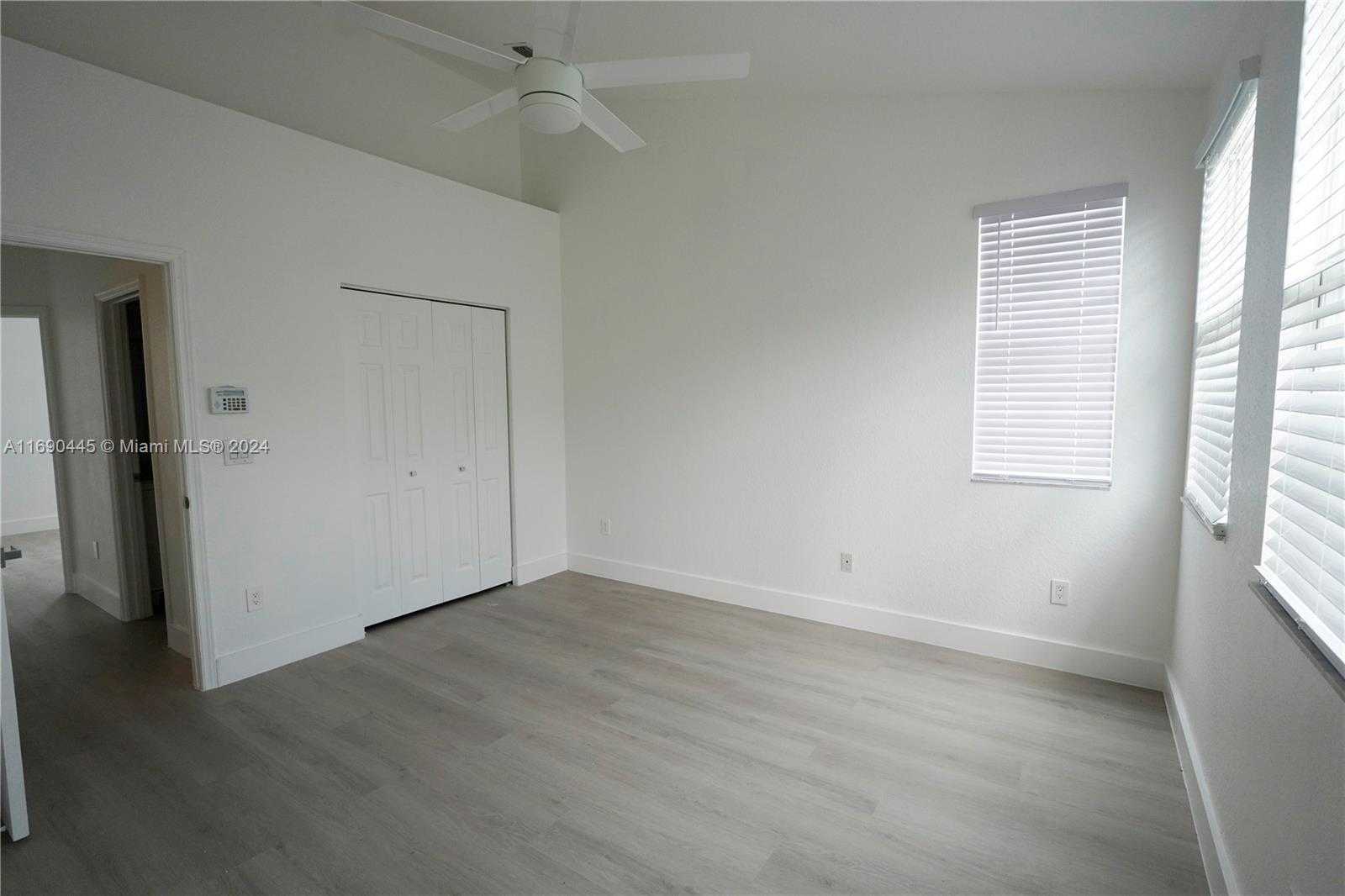 Small Image of 123 HARBORS WAY, Boynton Beach Number 29