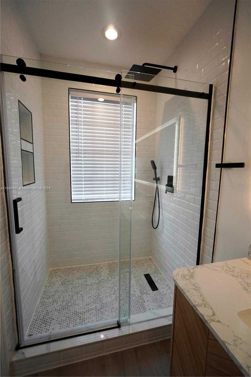 Small Image of 123 HARBORS WAY, Boynton Beach Number 33