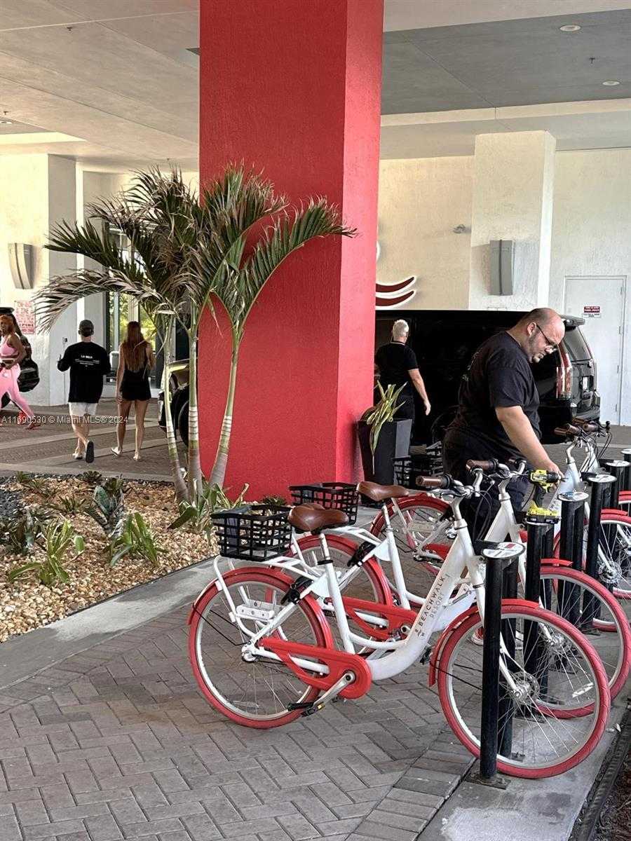 Small Image of 2602 EAST HALLANDALE BEACH BLVD #R610, Hallandale Beach Number 17