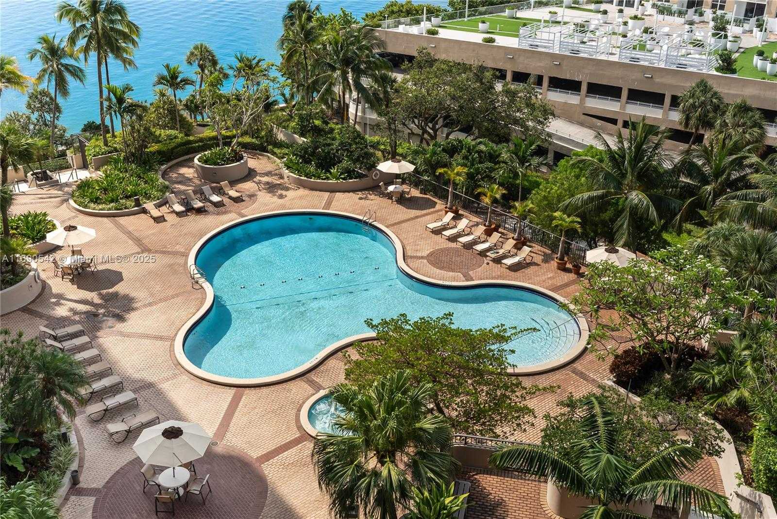 Small Image of 520 BRICKELL KEY DR #A1812, Miami Number 12