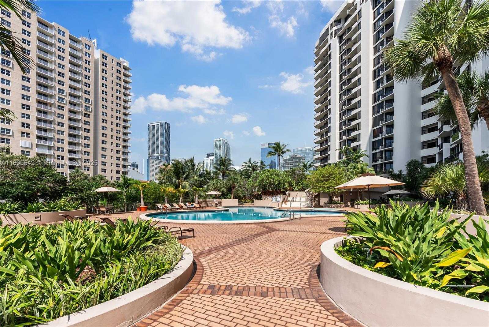 Small Image of 520 BRICKELL KEY DR #A1812, Miami Number 14