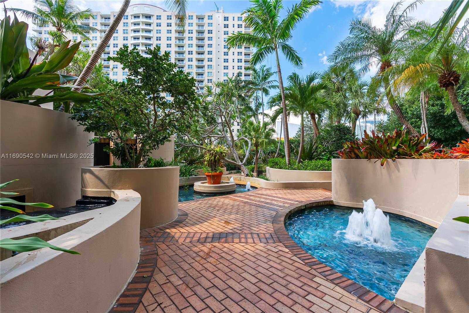 Small Image of 520 BRICKELL KEY DR #A1812, Miami Number 15