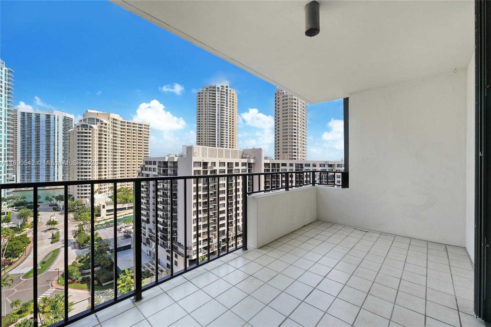 Small Image of 520 BRICKELL KEY DR #A1812, Miami Number 9