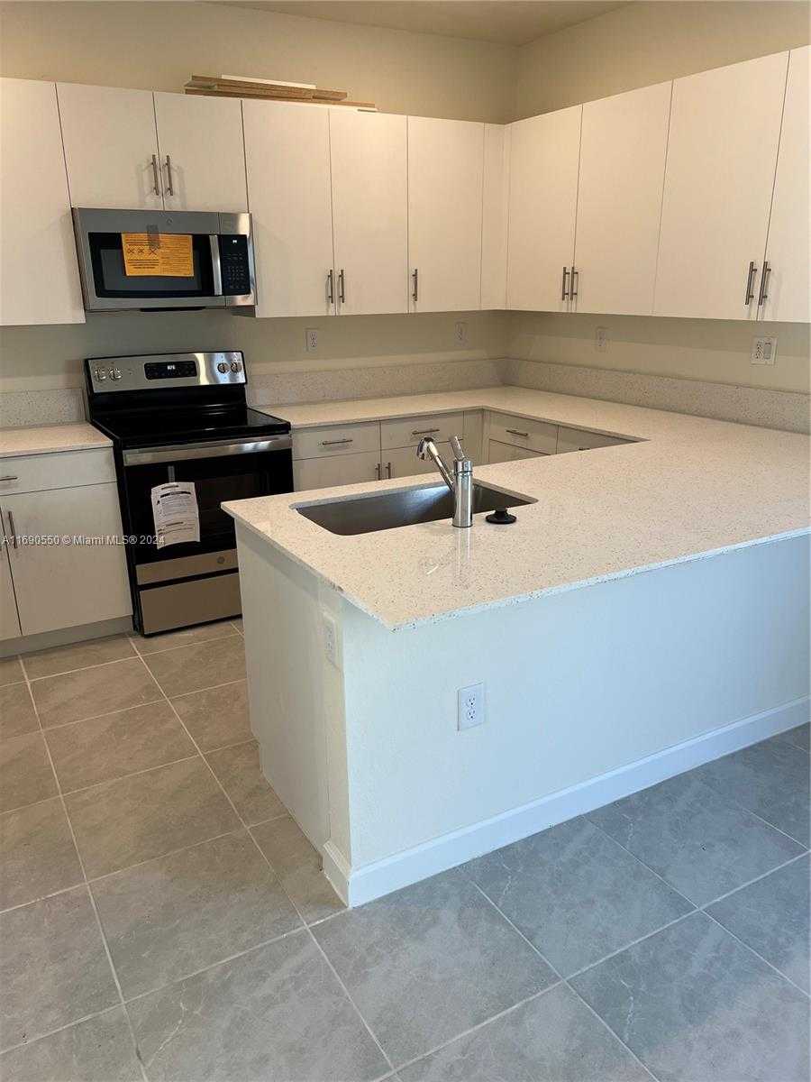 Small Image of 11447 WEST 34TH CT, Hialeah Number 18