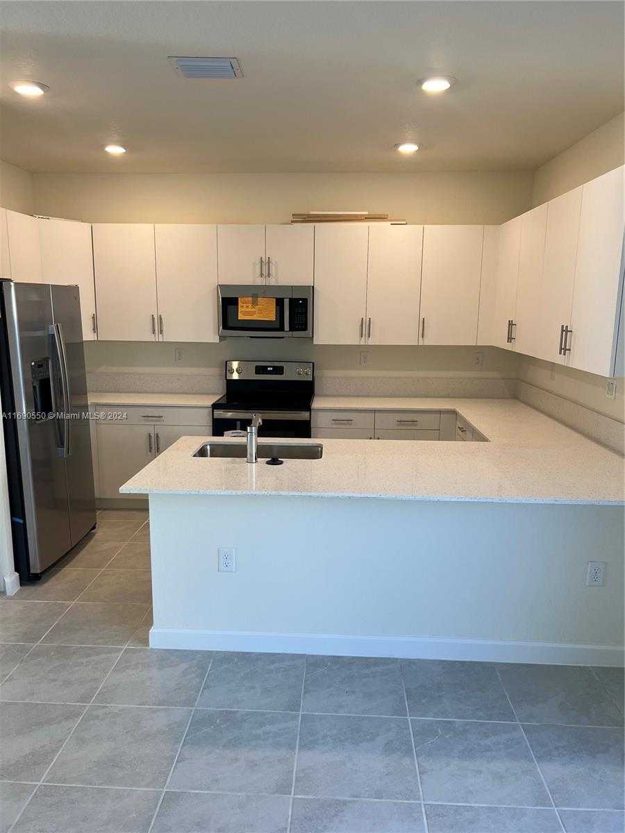 Small Image of 11447 WEST 34TH CT, Hialeah Number 19