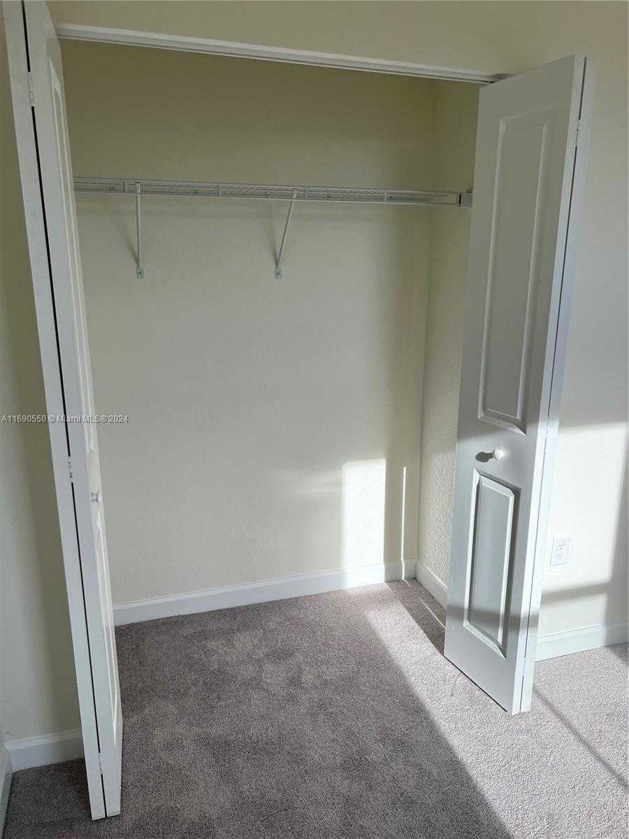 Small Image of 11447 WEST 34TH CT, Hialeah Number 28