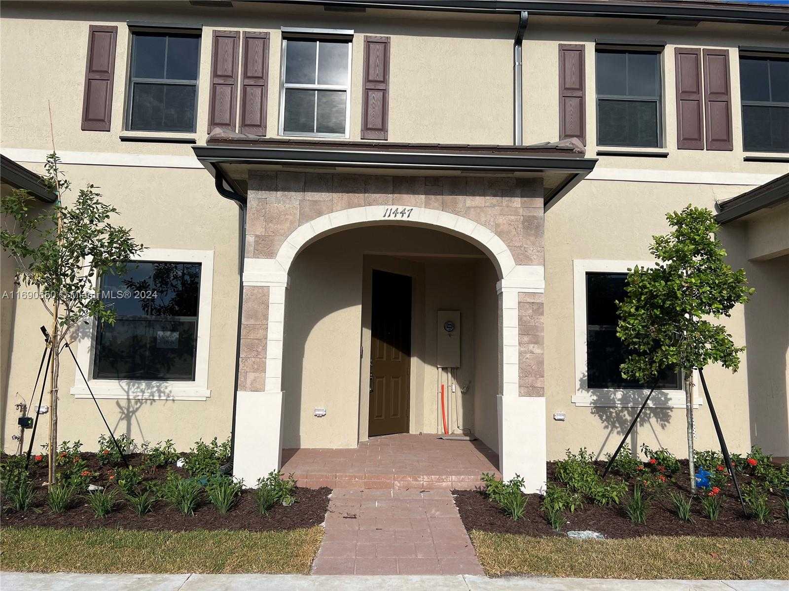 Small Image of 11447 WEST 34TH CT, Hialeah Number 3