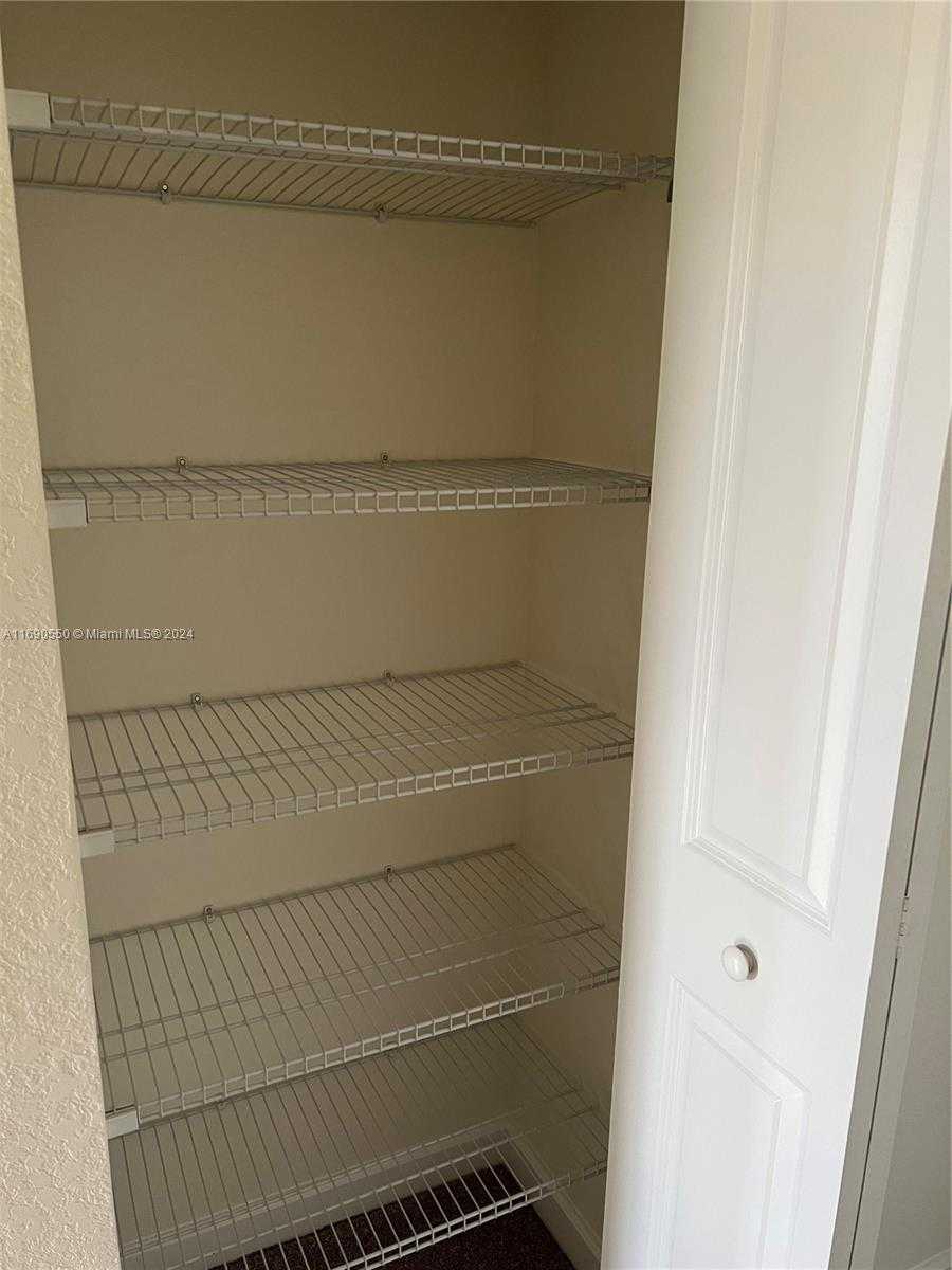 Small Image of 11447 WEST 34TH CT, Hialeah Number 35