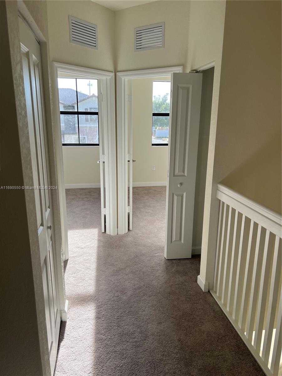 Small Image of 11447 WEST 34TH CT, Hialeah Number 44