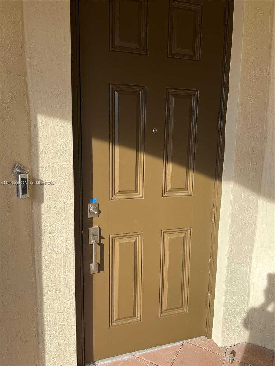 Small Image of 11447 WEST 34TH CT, Hialeah Number 6
