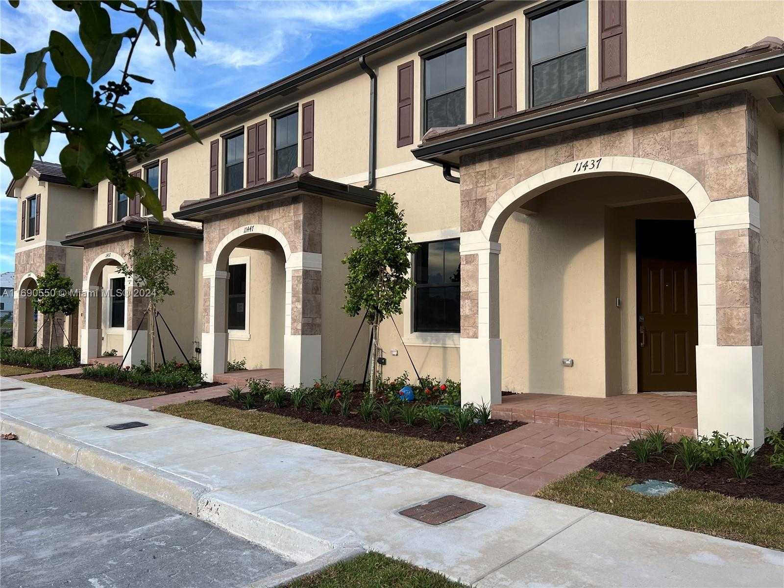 Small Image of 11447 WEST 34TH CT, Hialeah Number 62