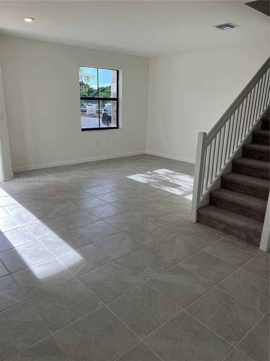Small Image of 11447 WEST 34TH CT, Hialeah Number 8