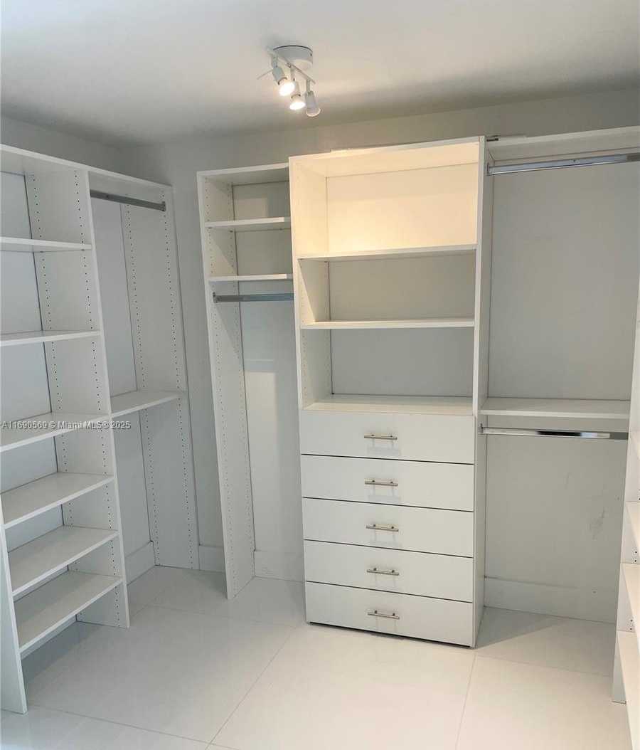Small Image of 400 SUNNY ISLES BLVD #1002, Sunny Isles Beach Number 11