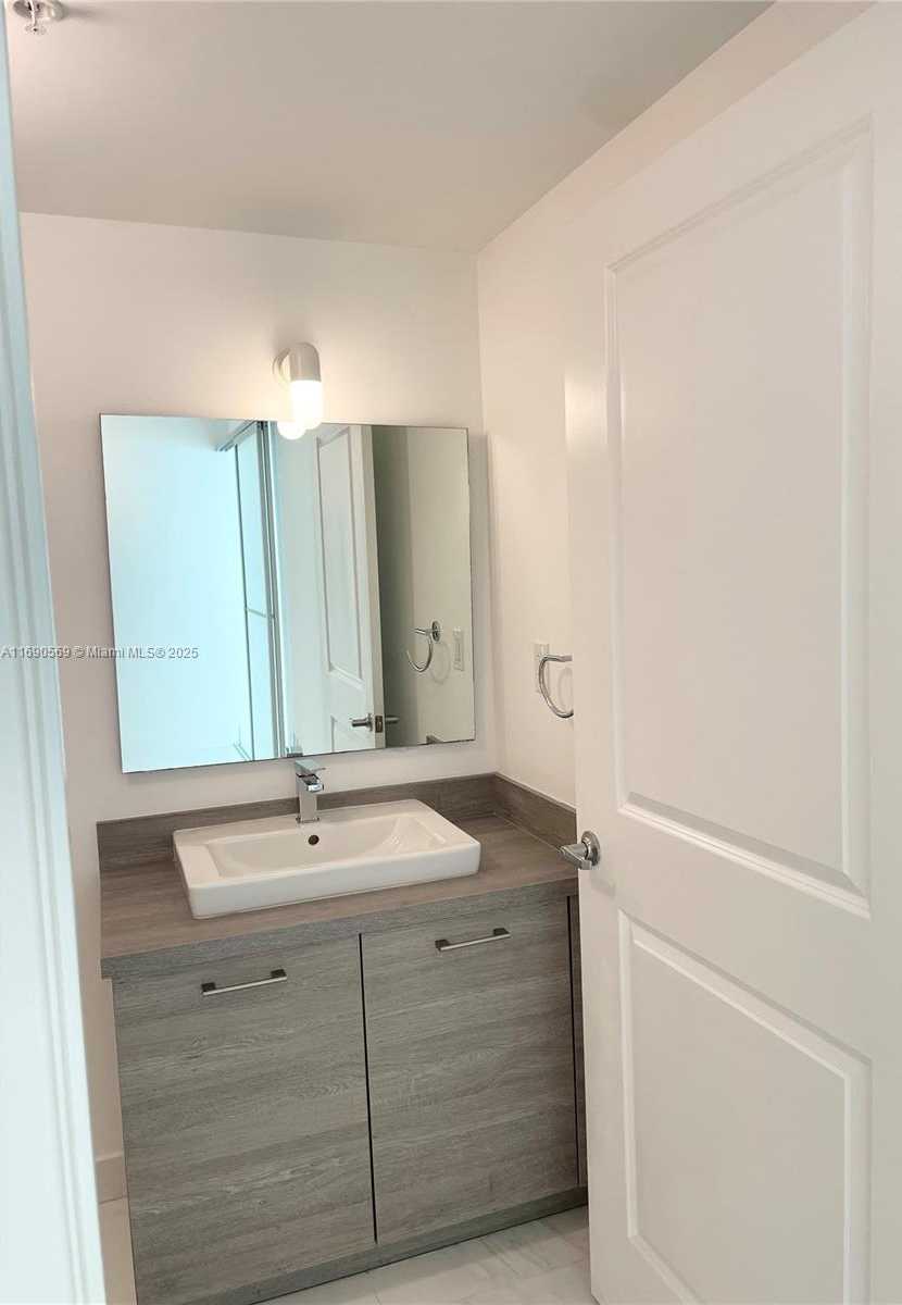 Small Image of 400 SUNNY ISLES BLVD #1002, Sunny Isles Beach Number 17