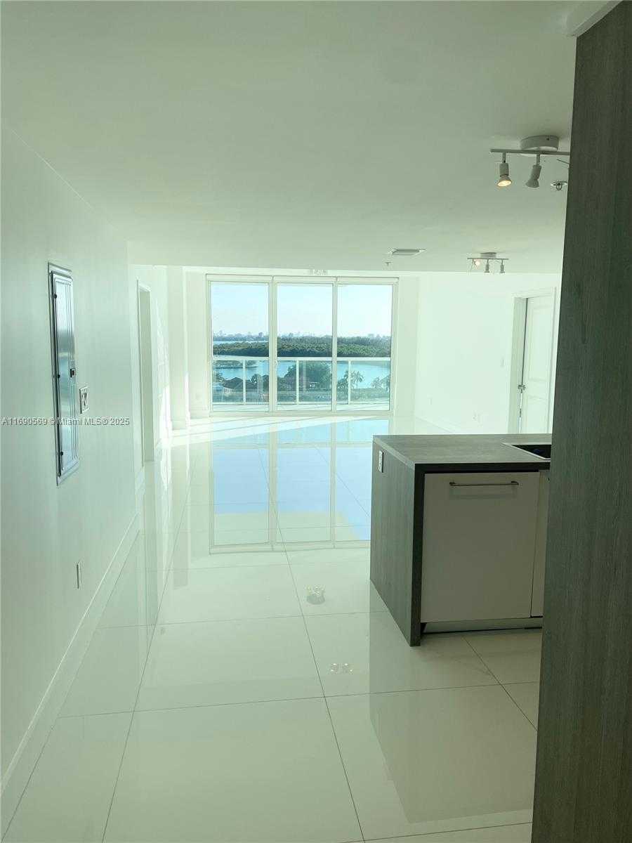 Small Image of 400 SUNNY ISLES BLVD #1002, Sunny Isles Beach Number 3